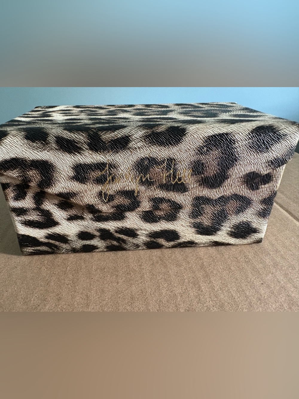 Jaclyn Hill x Quay Sunglasses Holder Leopard Print